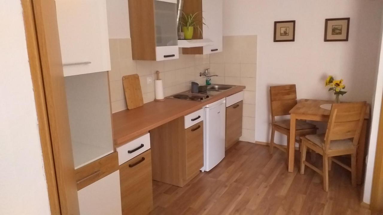 Ferienwohnung Relax Crni Kal 3 Exterior foto