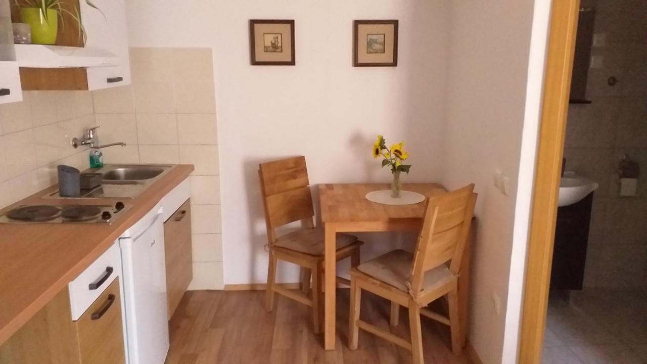 Ferienwohnung Relax Crni Kal 3 Exterior foto